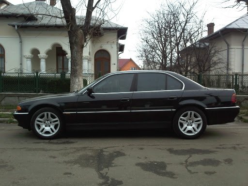 BMW E32 con BMW Styling 129 con BMW Styling 129