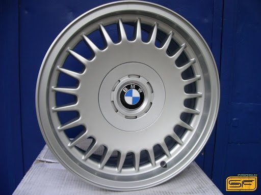 BMW E30 con BMW Styling 15 con BMW Styling 15