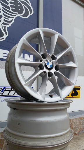 BMW E32 con BMW Styling 411 con BMW Styling 411